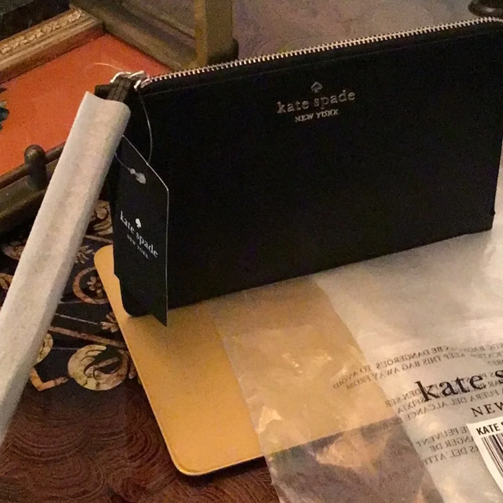 kate spade features secure